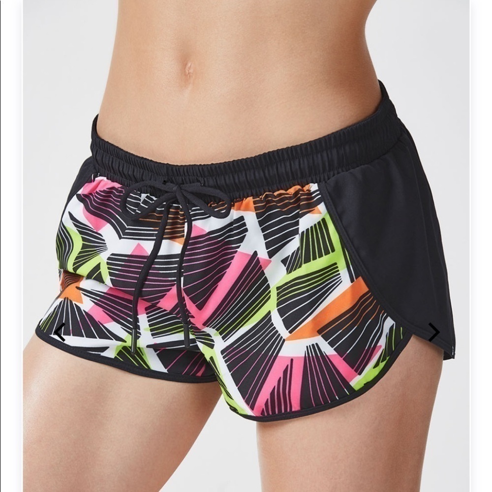 Fabletics Carrie Short Geometric Print Unlined